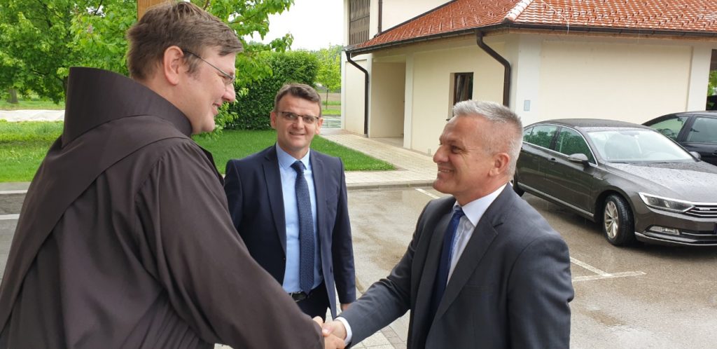 Posjeta predstavnika Središnjeg državnog ureda za Hrvate izvan RH Županiji Posavskoj | Vlada Županije Posavske